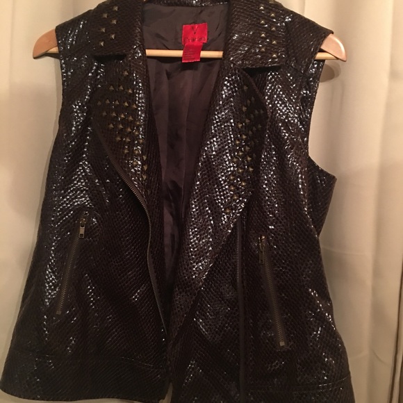 Large Christina vest $45 - Picture 1 of 4